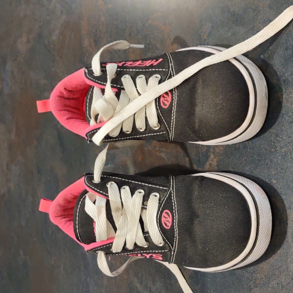 Heelys size 4 youth